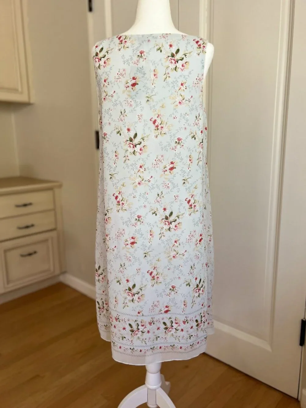 Max Edition Size S Sleeveless Light Blue with Flowers Summer Dress - Picture 3 of 9